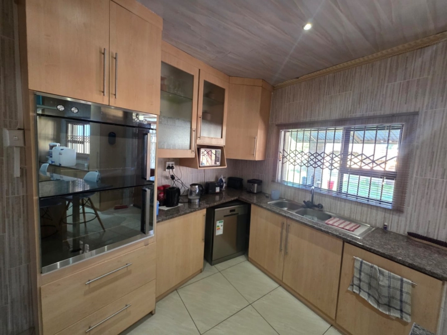 3 Bedroom Property for Sale in Verwoerdpark Northern Cape